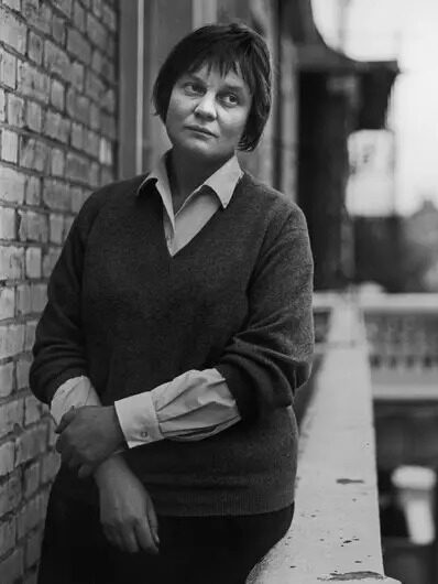Black and white photograph of women philosopher Iris Murdoch